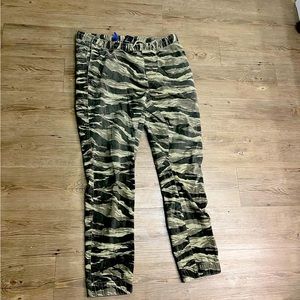 H&M Camo Joggers for men. Size L